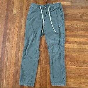 Vuori Men's Green Cargo Pants